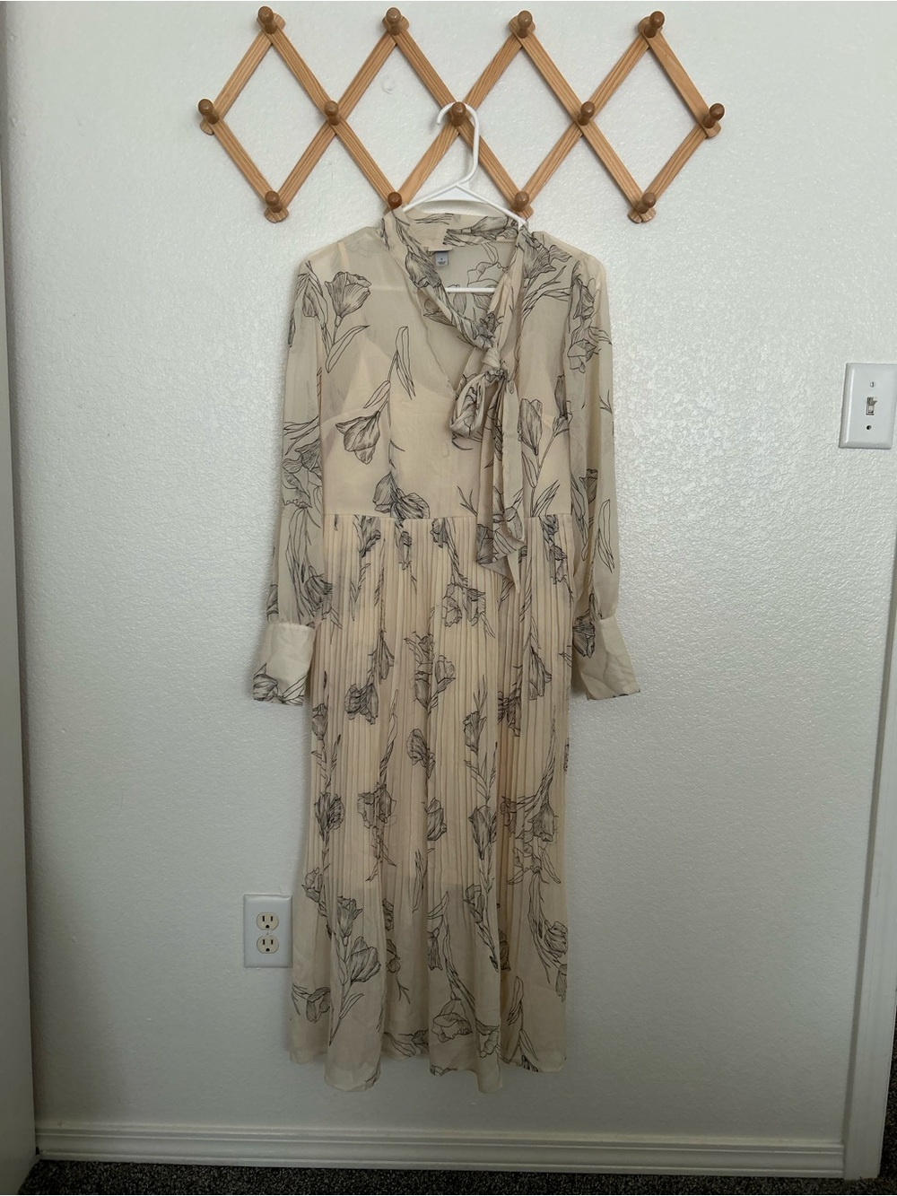 a new day Cream Floral Tie-Neck Long Sleeve Pleated Midi Dress